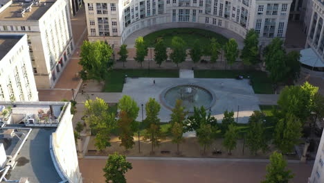 Antigone-Montpellier-Thessalie-square-with-water-fountain-in-a-park-with-trees